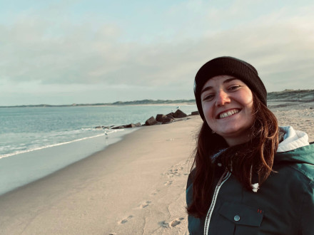 Ivana Boková, studentka navazujícího magisterského studia Fyzioterapie na pláži v Dánsku