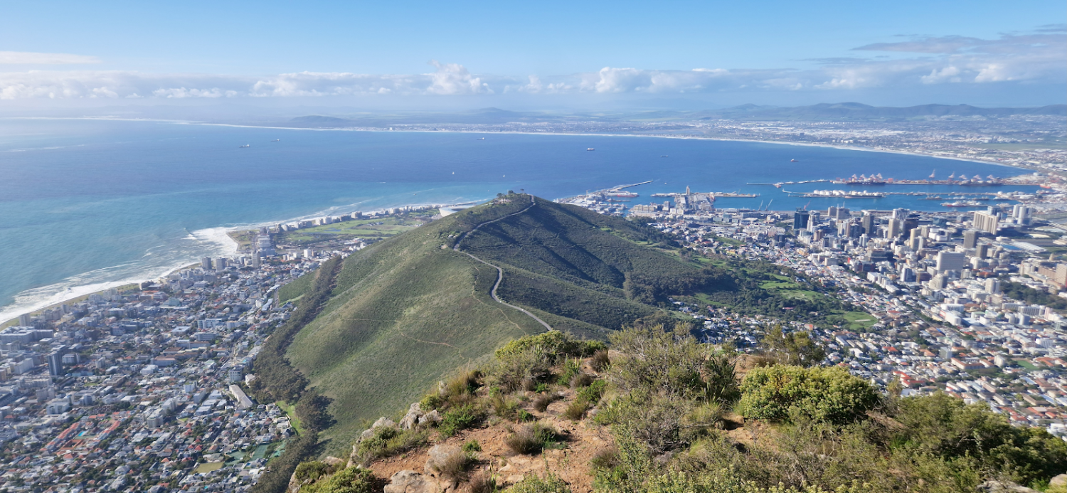 Výhled na centrum Kapského Města a na Signal Hill – nebyl na něm signál