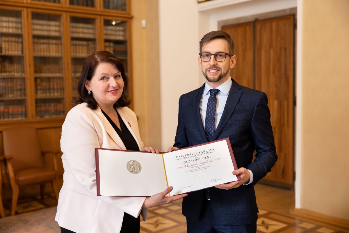 Dvě z cen udělovaných rektorkou Univerzity Karlovy putují na 2. lékařskou fakultu