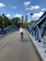 Blauebrücke/Wiwilibrücke a zelený kostel – můj nejoblíbenější pohled ve Freiburgu z každodenní cesty do školy