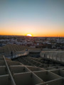 Západ slunce z Metropol Parasol, obří dřevěné stavby, která svým tvarem připomíná houby (Setas de Sevilla). 