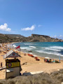 Nejhezčí písčitá pláž Riviera Beach na severozápadě ostrova, kde sídlila i Malta Surf School