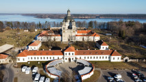 Klášter u přehrady v Kaunasu