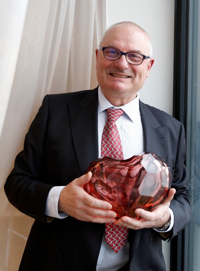 Prof. Chaloupecký s křišťálovým srdcem České kardiologické společnosti
